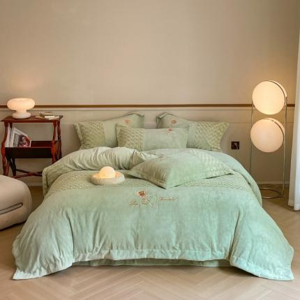 嗯呢23新款高克重双拼兔毛绒牛奶绒保暖刺绣绒四件套 玫瑰之恋-嫩芽绿