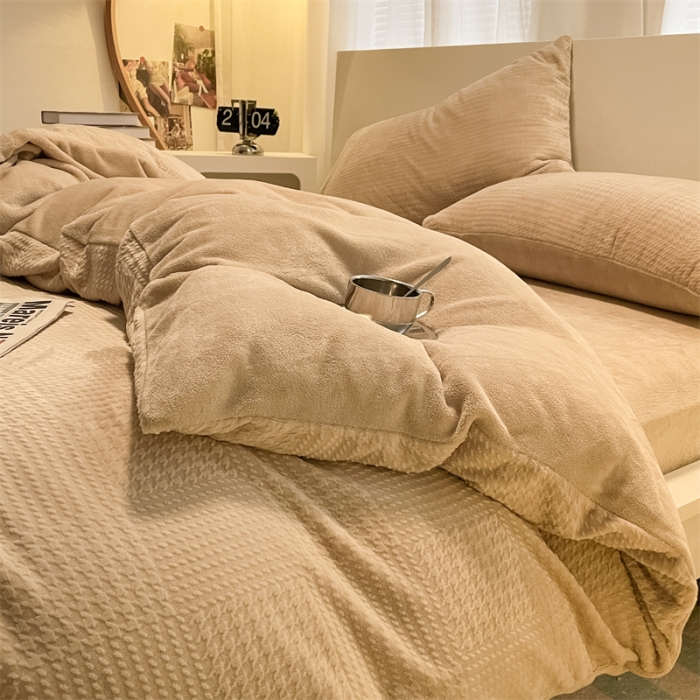 91家纺网 家纺一手货源 找家纺 （总）857家居 2023新款牛奶绒雕花四件套