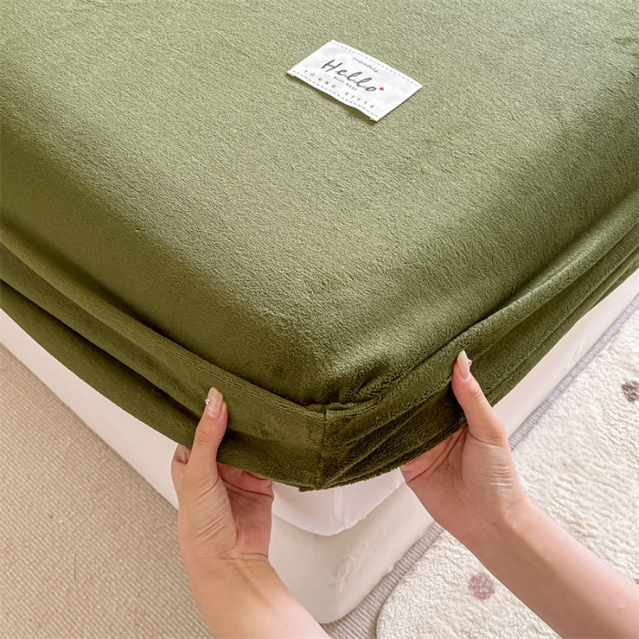91家纺网 家纺一手货源 找家纺 857 2023新款牛奶绒床笠 橄榄绿