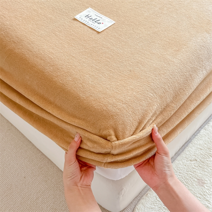 91家纺网 家纺一手货源 找家纺 857 2023新款牛奶绒床笠 巧克力色