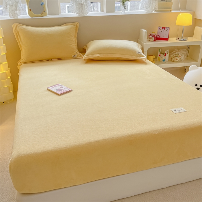 91家纺网 家纺一手货源 找家纺 857 2023新款牛奶绒床笠 日光黄