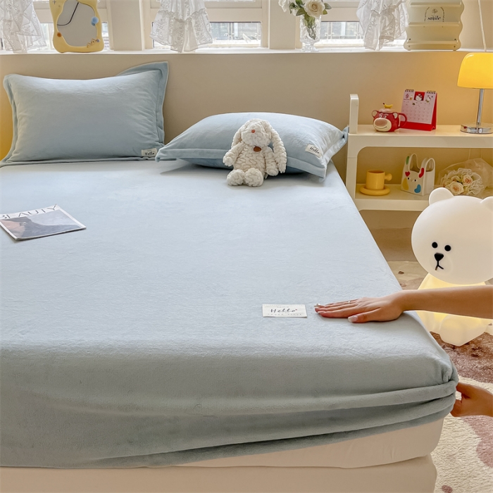 91家纺网 家纺一手货源 找家纺 857 2023新款牛奶绒床笠 水蓝