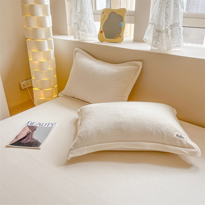 91家纺网 家纺一手货源 找家纺 857 2023新款牛奶绒床笠 雪白