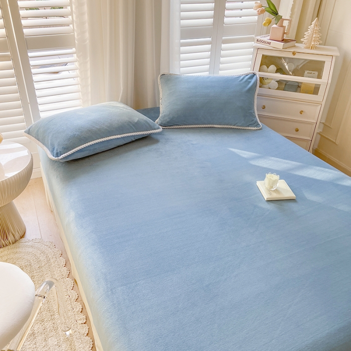 91家纺网 家纺一手货源 找家纺 857 2023新款牛奶绒床笠 宝石蓝