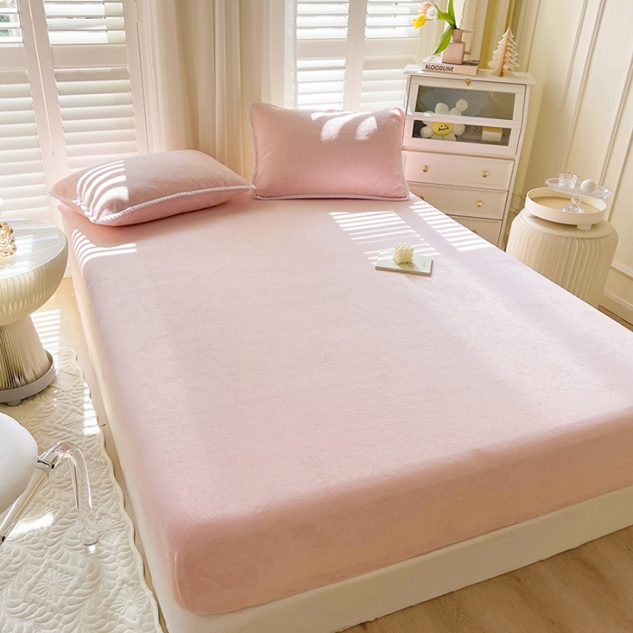 91家纺网 家纺一手货源 找家纺 857 2023新款牛奶绒床笠 粉色