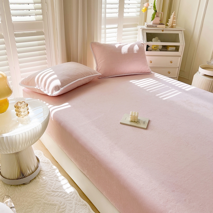 91家纺网 家纺一手货源 找家纺 857 2023新款牛奶绒床笠 粉色