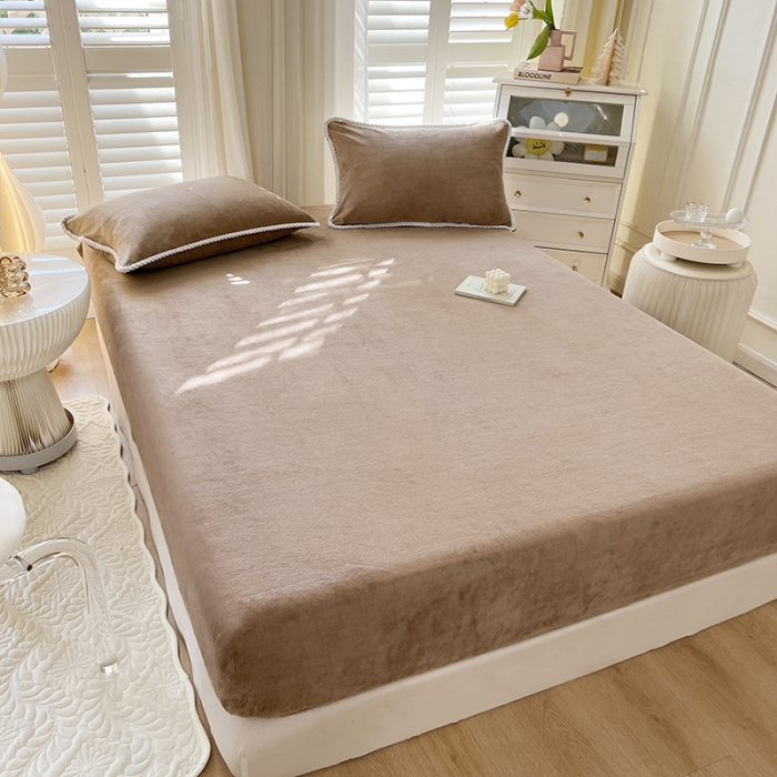 91家纺网 家纺一手货源 找家纺 857 2023新款牛奶绒床笠 咖色