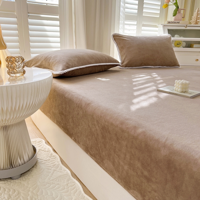 91家纺网 家纺一手货源 找家纺 857 2023新款牛奶绒床笠 咖色