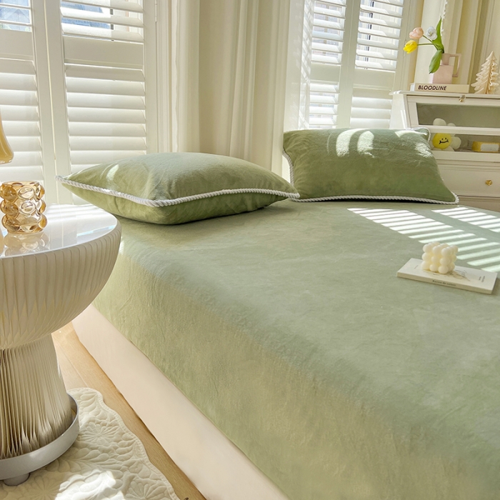 91家纺网 家纺一手货源 找家纺 857 2023新款牛奶绒床笠 墨绿