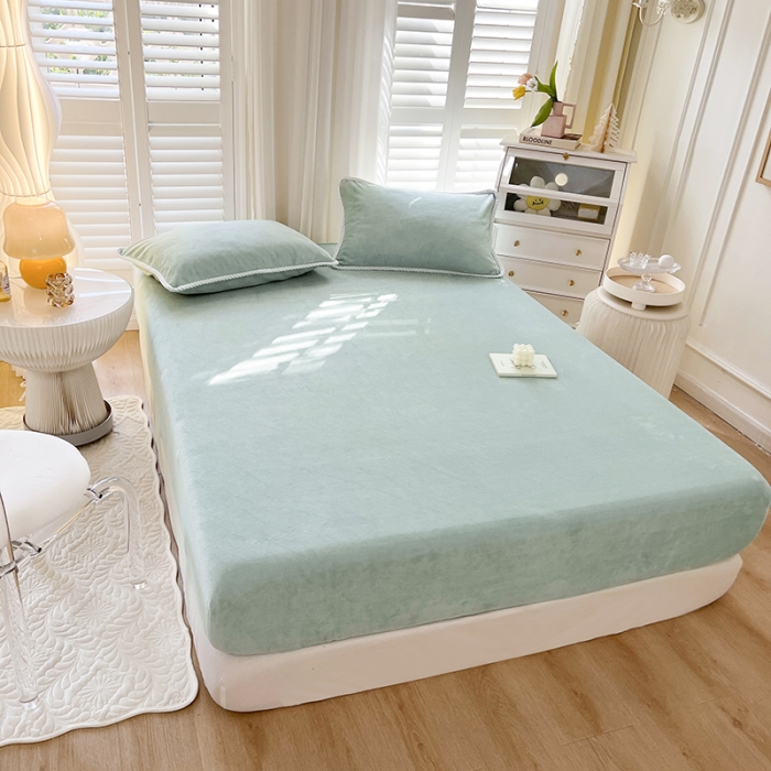 91家纺网 家纺一手货源 找家纺 857 2023新款牛奶绒床笠 水绿