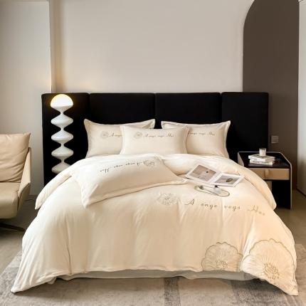 91家纺网 家纺一手货源 找家纺 你好美丽 2025新款200克牛奶绒刺绣花卉3系列四件套 花之语白