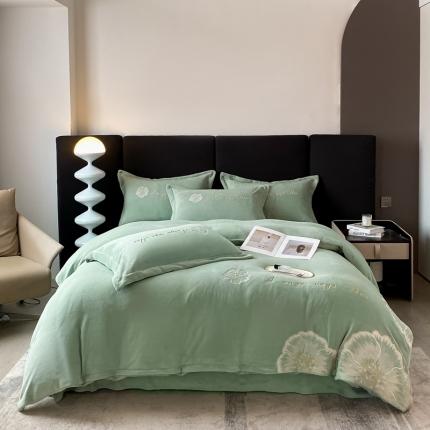 91家纺网 家纺一手货源 找家纺 你好美丽 2025新款200克牛奶绒刺绣花卉3系列四件套 花之语绿