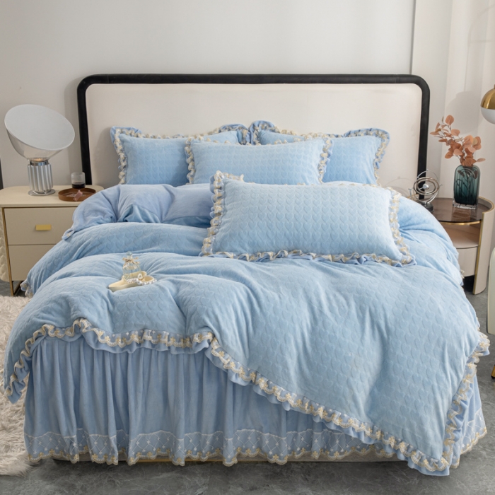 91家纺网 家纺一手货源 找家纺 （总）青竹苑 2023新款网红款牛奶绒雕花绗缝床裙款四件套