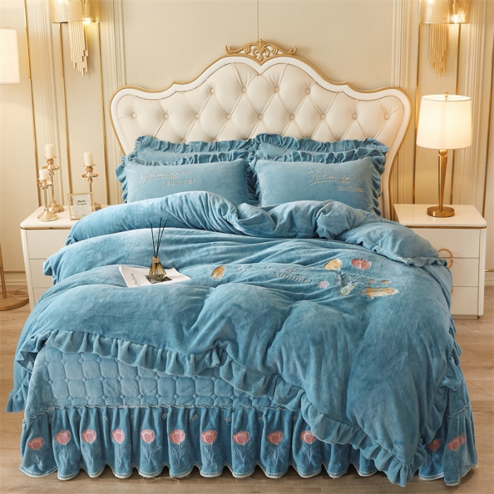 91家纺网 家纺一手货源 找家纺 恒爱 2023新款A类牛奶绒羽毛床盖三件套 羽毛-水光兰