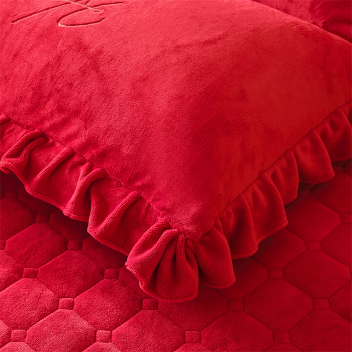 91家纺网 家纺一手货源 找家纺 恒爱 2023新款A类牛奶绒羽毛床盖三件套 羽毛-喜庆红