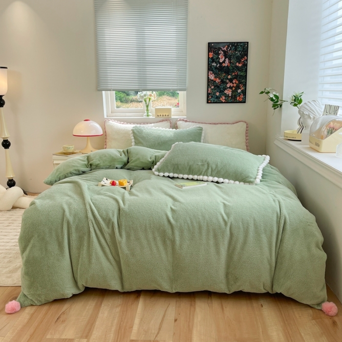 91家纺网 家纺一手货源 找家纺 艾米家居 2023新款秋冬懒兔绒四件套-球球款 果绿