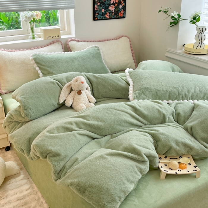 91家纺网 家纺一手货源 找家纺 艾米家居 2023新款秋冬懒兔绒四件套-球球款 果绿