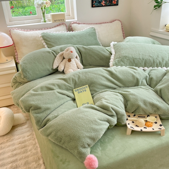 91家纺网 家纺一手货源 找家纺 艾米家居 2023新款秋冬懒兔绒四件套-球球款 果绿