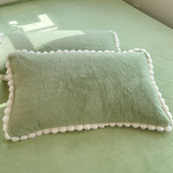 91家纺网 家纺一手货源 找家纺 艾米家居 2023新款秋冬懒兔绒四件套-球球款 果绿