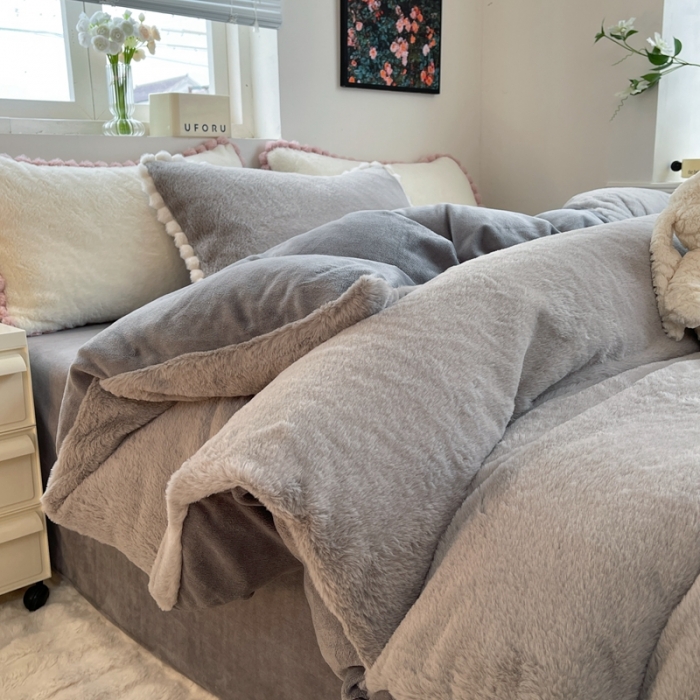 91家纺网 家纺一手货源 找家纺 艾米家居 2023新款秋冬懒兔绒四件套-球球款 灰色
