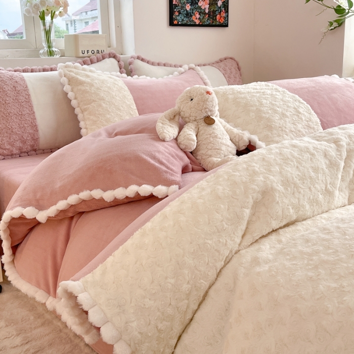 91家纺网 家纺一手货源 找家纺 艾米家居 2023新款秋冬懒兔玫瑰绒牛奶绒四件套 豆沙
