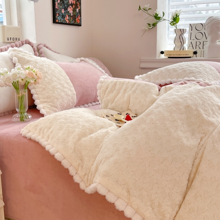 91家纺网 家纺一手货源 找家纺 艾米家居 2023新款秋冬懒兔玫瑰绒牛奶绒四件套 豆沙