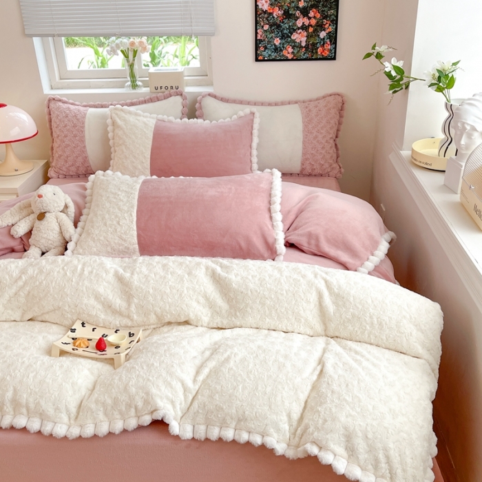 91家纺网 家纺一手货源 找家纺 艾米家居 2023新款秋冬懒兔玫瑰绒牛奶绒四件套 豆沙