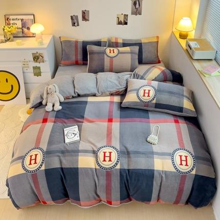 91家纺网 家纺一手货源 找家纺 （总）西引力 2023新款加厚印花牛奶绒四件套法莱绒单被套直播