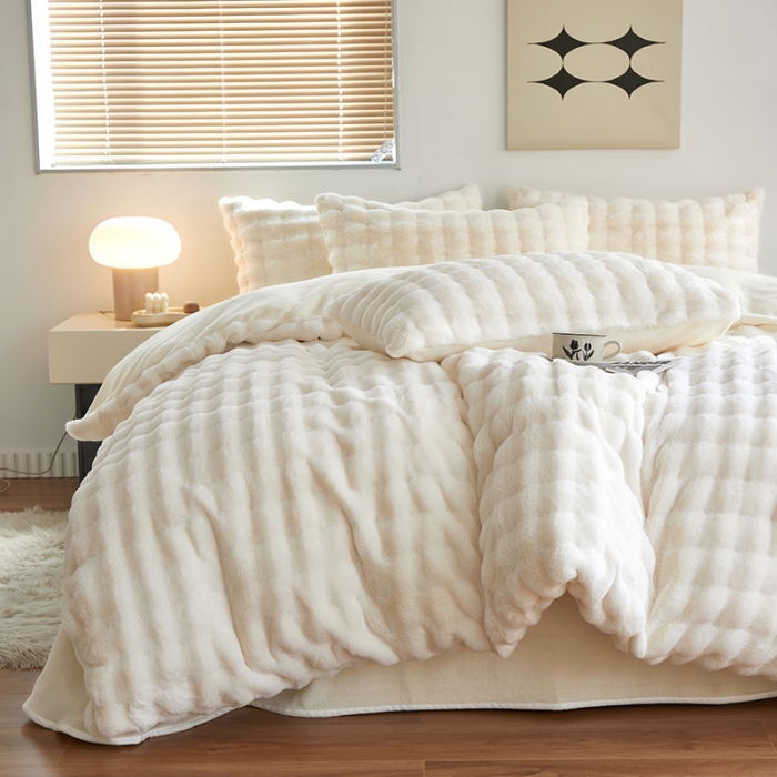 91家纺网 家纺一手货源 找家纺 （总）新月 2023新款泡泡兔毛绒亲肤舒适四件套