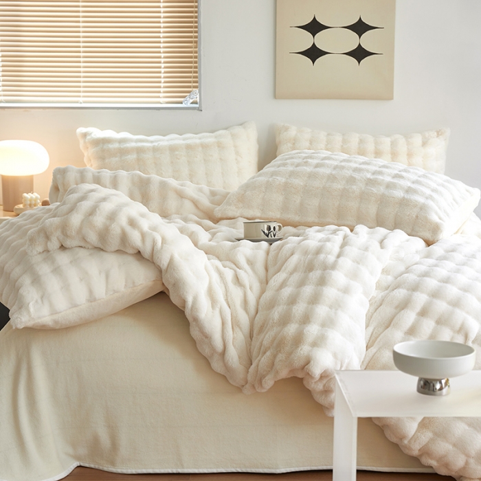 91家纺网 家纺一手货源 找家纺 （总）新月 2023新款泡泡兔毛绒亲肤舒适四件套