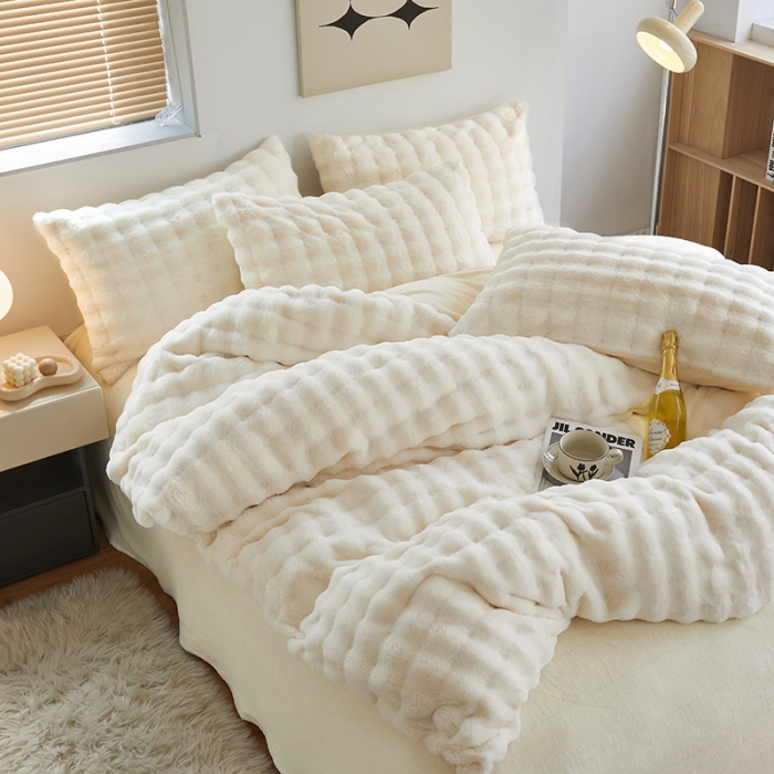 91家纺网 家纺一手货源 找家纺 （总）新月 2023新款泡泡兔毛绒亲肤舒适四件套