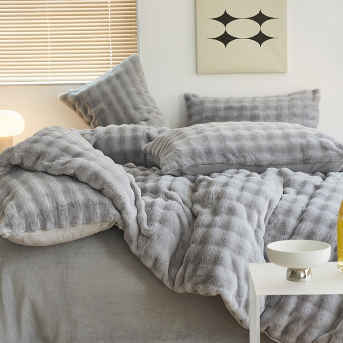 91家纺网 家纺一手货源 找家纺 新月 2023新款泡泡兔毛绒亲肤舒适四件套 泡泡-灰