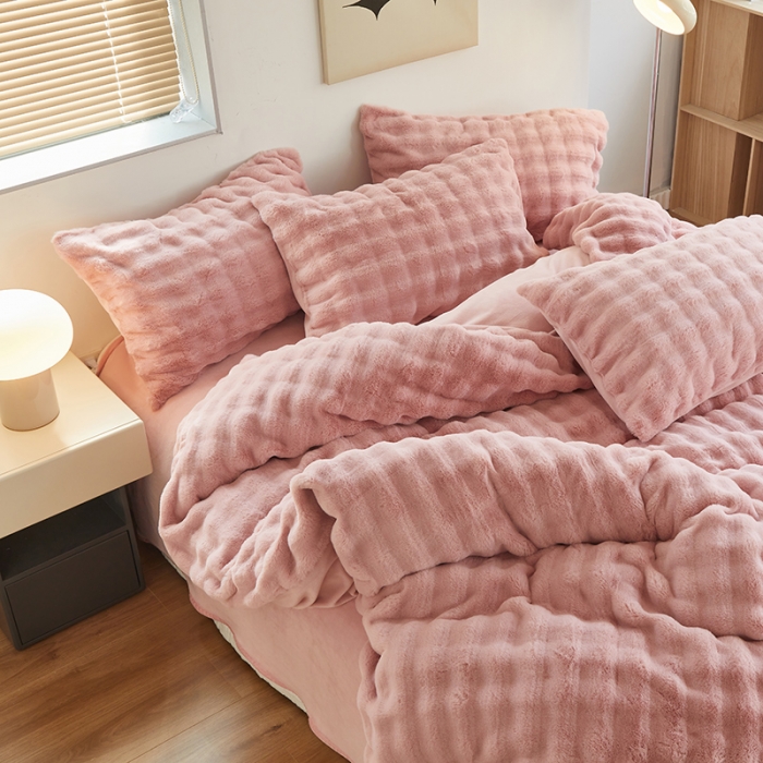 91家纺网 家纺一手货源 找家纺 新月 2023新款泡泡兔毛绒亲肤舒适四件套 泡泡-粉