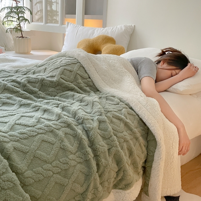 91家纺网 家纺一手货源 找家纺 欧邦 新款爆款AB版加厚提花塔芙绒羊羔绒毛毯 茶绿