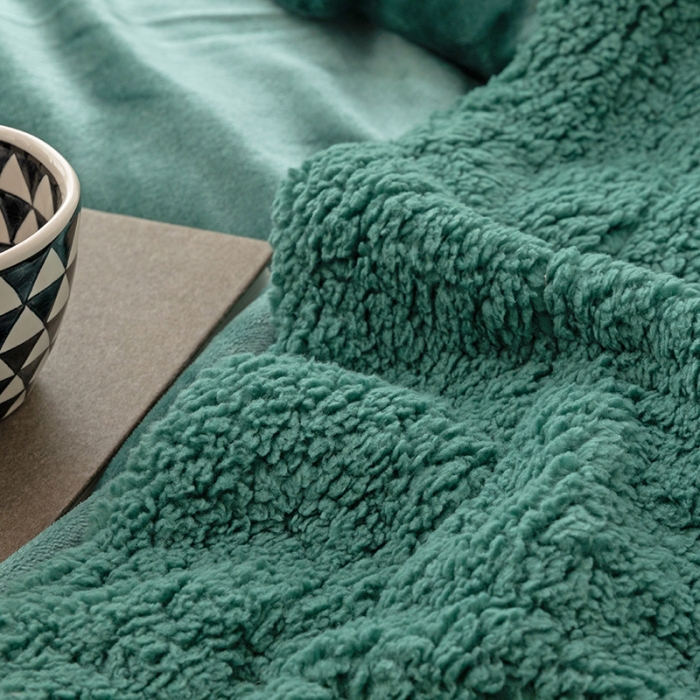 91家纺网 家纺一手货源 找家纺 欧邦 新款爆款纯色羊羔绒双层毛毯 海岛绿