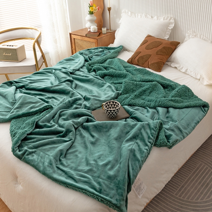 91家纺网 家纺一手货源 找家纺 欧邦 新款爆款纯色羊羔绒双层毛毯 海岛绿