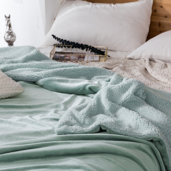 91家纺网 家纺一手货源 找家纺 欧邦 新款爆款纯色羊羔绒双层毛毯 抹茶绿