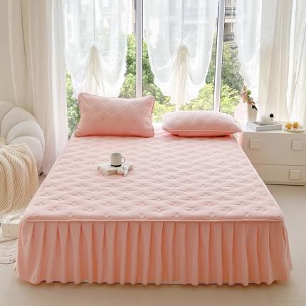 91家纺网 家纺一手货源 找家纺 尊康家纺（原磊科） 2024新款全棉色织大豆夹棉床裙-浓情蜜意 粉