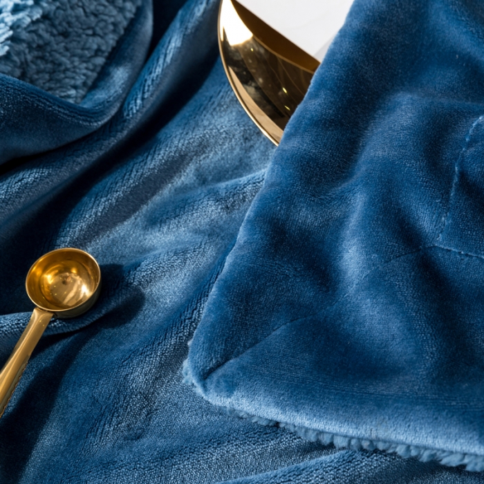 91家纺网 家纺一手货源 找家纺 欧邦 新款爆款纯色羊羔绒双层毛毯 午夜蓝