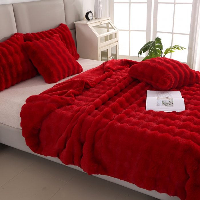 91家纺网 家纺一手货源 找家纺 新月 2023新款A版托斯卡纳兔毛B版安哥拉兔毛多功能毛毯 囍红