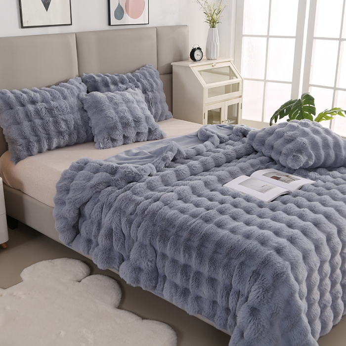 91家纺网 家纺一手货源 找家纺 新月 2023新款A版托斯卡纳兔毛B版安哥拉兔毛多功能毛毯 落银灰