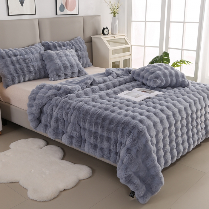 91家纺网 家纺一手货源 找家纺 新月 2023新款A版托斯卡纳兔毛B版安哥拉兔毛多功能毛毯 落银灰