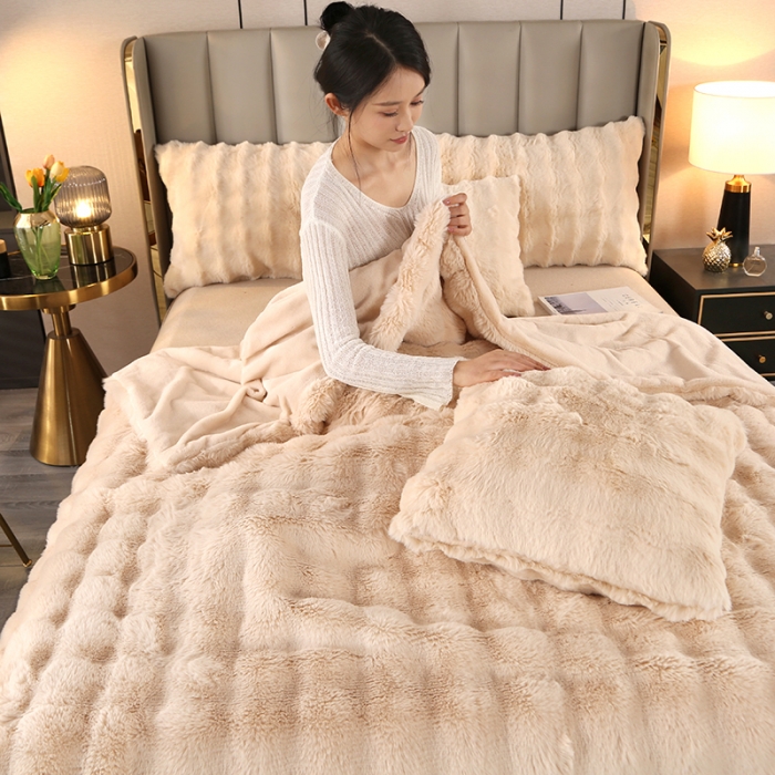 91家纺网 家纺一手货源 找家纺 新月 2023新款A版托斯卡纳兔毛B版安哥拉兔毛多功能毛毯 卡其