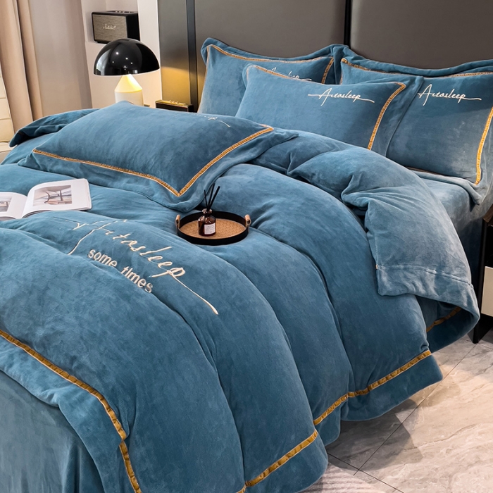 91家纺网 家纺一手货源 找家纺 （总）露梦 2025新款高克重牛奶绒刺绣四件套-赫本