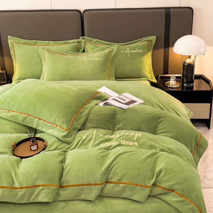 91家纺网 家纺一手货源 找家纺 露梦 2025新款高克重牛奶绒刺绣四件套-赫本 赫本-抹茶绿