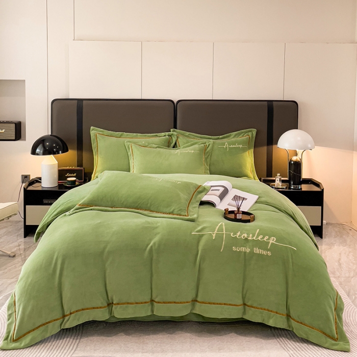 91家纺网 家纺一手货源 找家纺 露梦 2025新款高克重牛奶绒刺绣四件套-赫本 赫本-抹茶绿