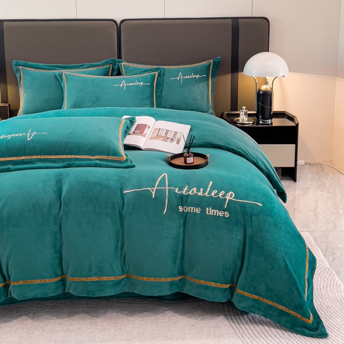 91家纺网 家纺一手货源 找家纺 露梦 2025新款高克重牛奶绒刺绣四件套-赫本 赫本-祖母绿