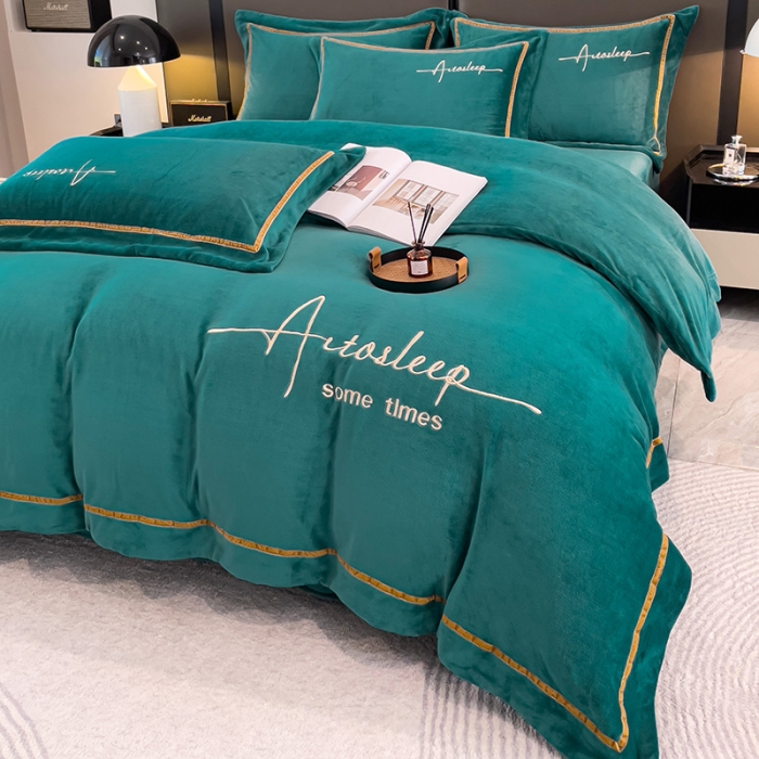 91家纺网 家纺一手货源 找家纺 露梦 2025新款高克重牛奶绒刺绣四件套-赫本 赫本-祖母绿