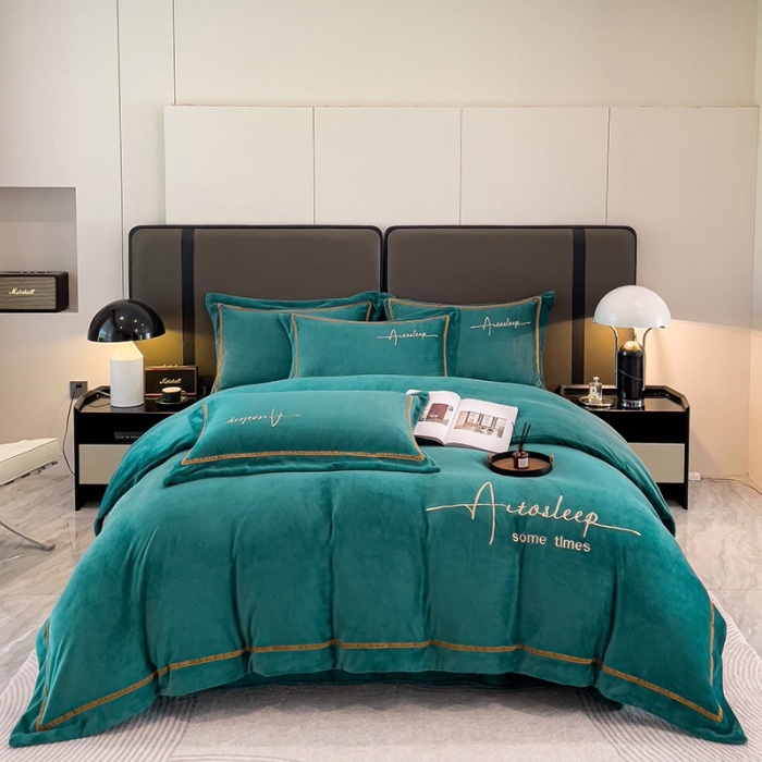 91家纺网 家纺一手货源 找家纺 露梦 2025新款高克重牛奶绒刺绣四件套-赫本 赫本-祖母绿