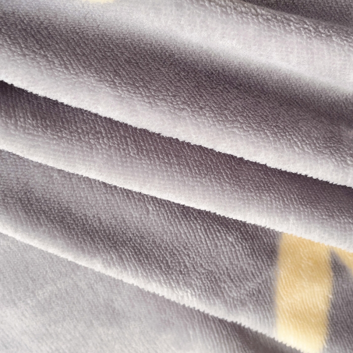 91家纺网 家纺一手货源 找家纺 西引力 2023新款加厚印花牛奶绒四件套法莱绒单被套直播爱心熊